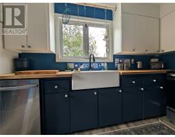 47 Grandy Avenue thumbnail 9