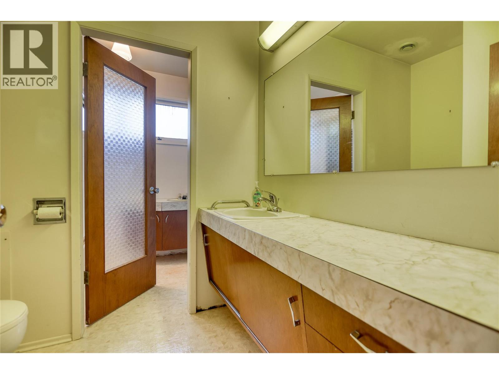 3110 1st Avenue, Castlegar
