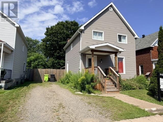 253 St. James ST - 31