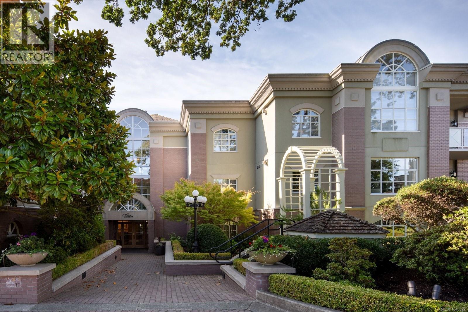 203 2277 Oak Bay Avenue, Oak Bay