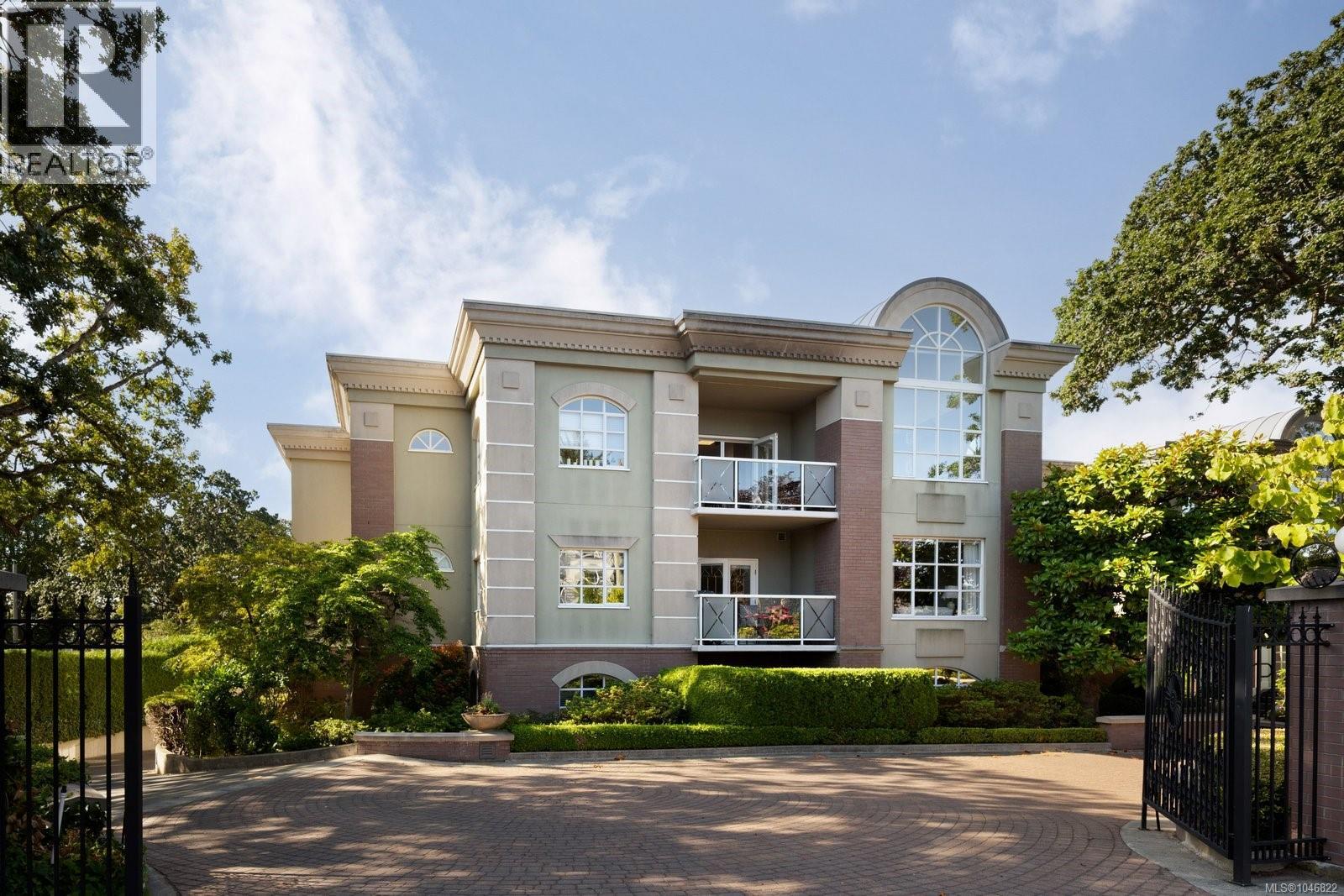 203 2277 Oak Bay Avenue, Oak Bay
