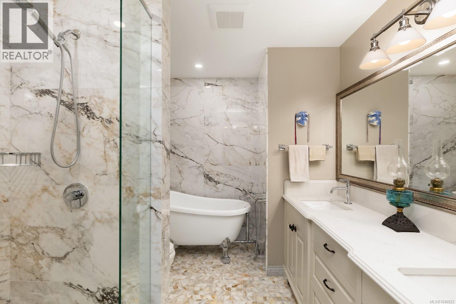 203 2277 Oak Bay Avenue, Oak Bay