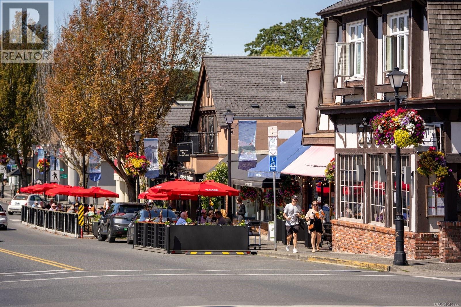 203 2277 Oak Bay Avenue, Oak Bay