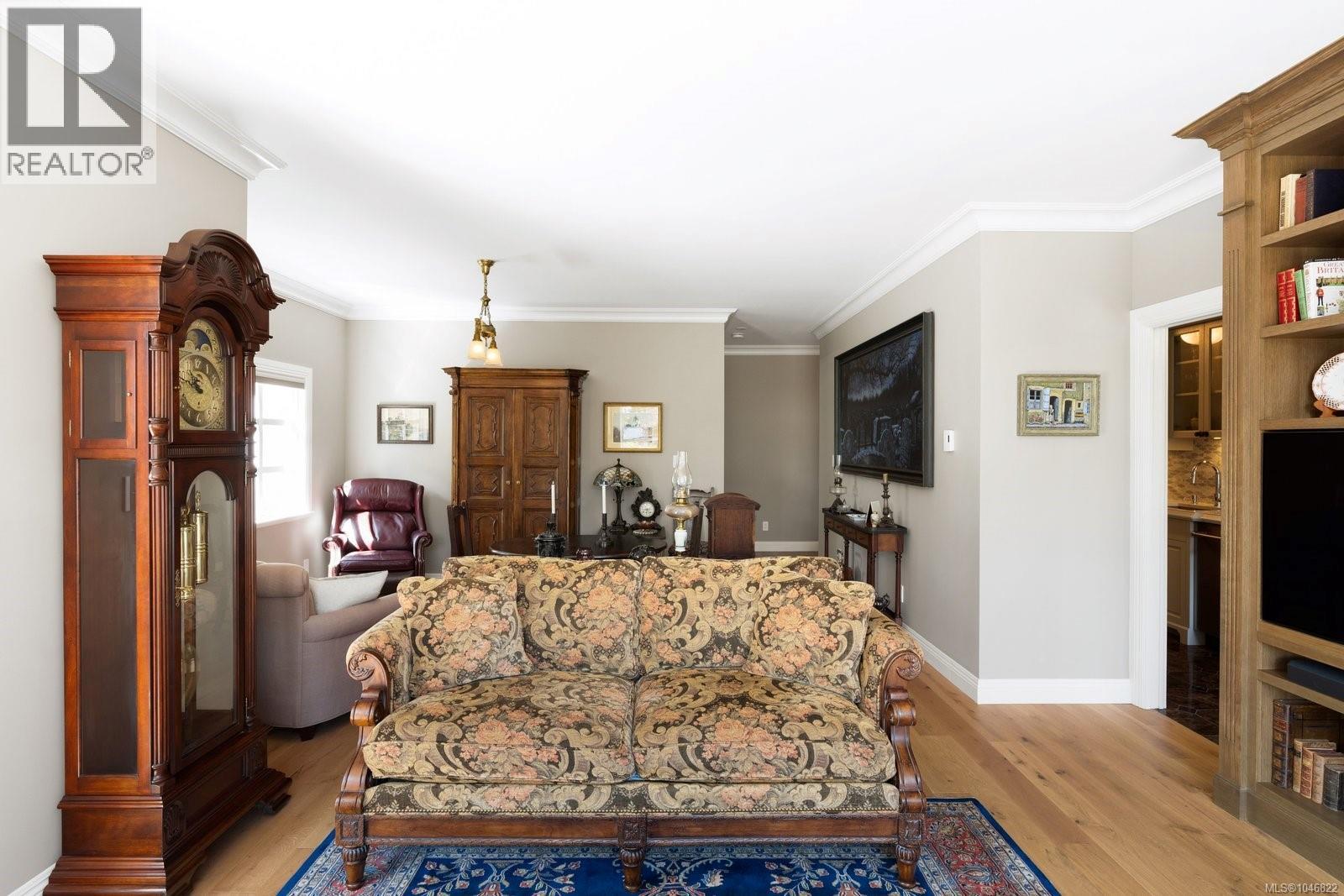 203 2277 Oak Bay Avenue, Oak Bay