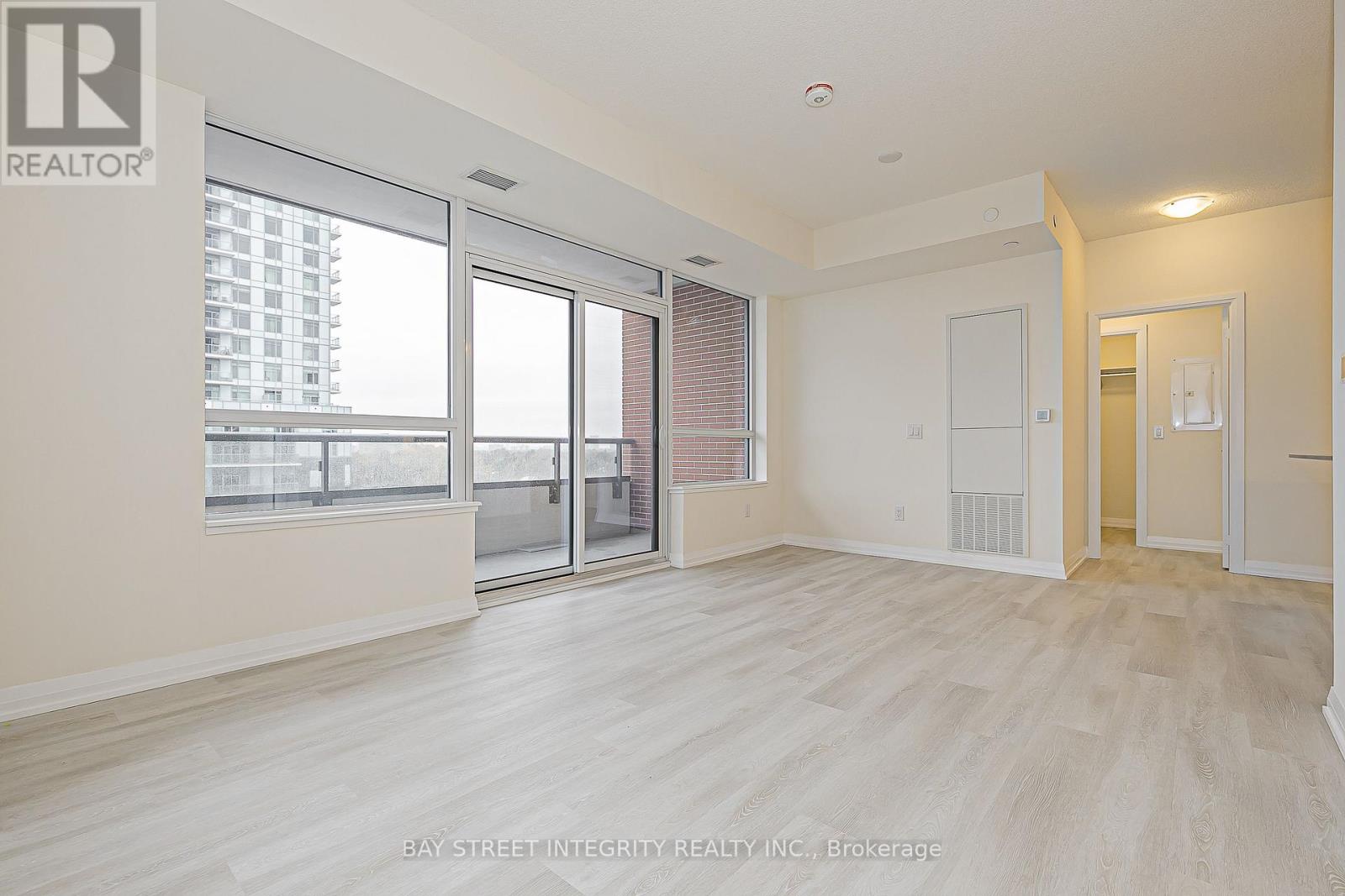 #710 3260 SHEPPARD AVENUE E - 8