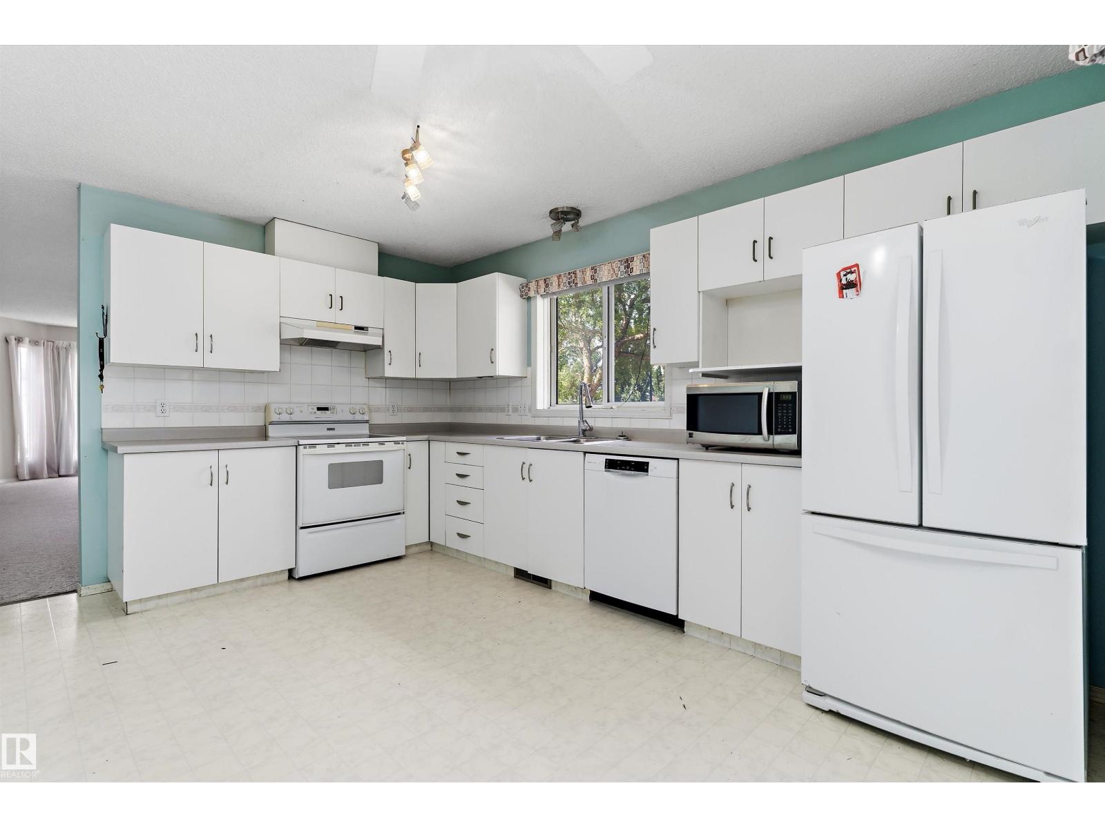 851 112A Street NW - Photo 13