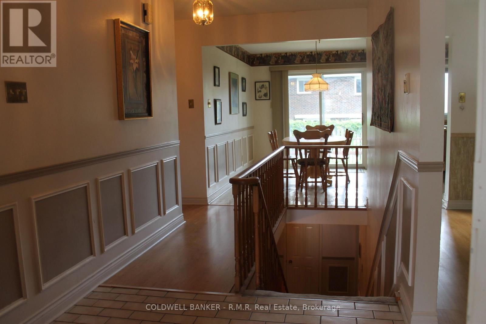 291 ANNE STREET N - 6