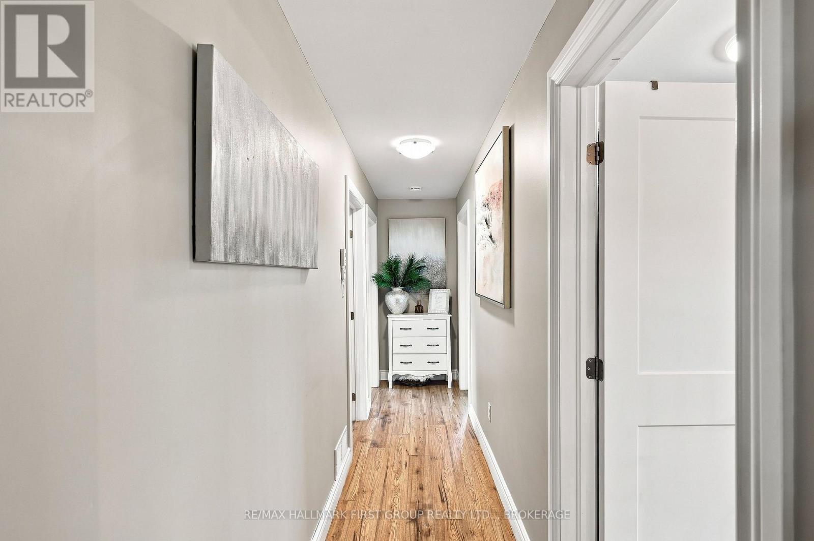 19 SUNSET LANE - 22