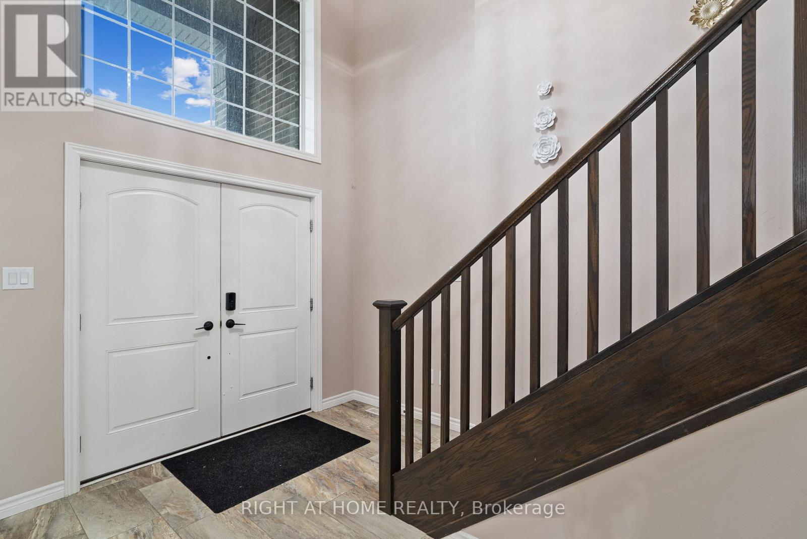 624 SUPERIOR DRIVE - Image 3