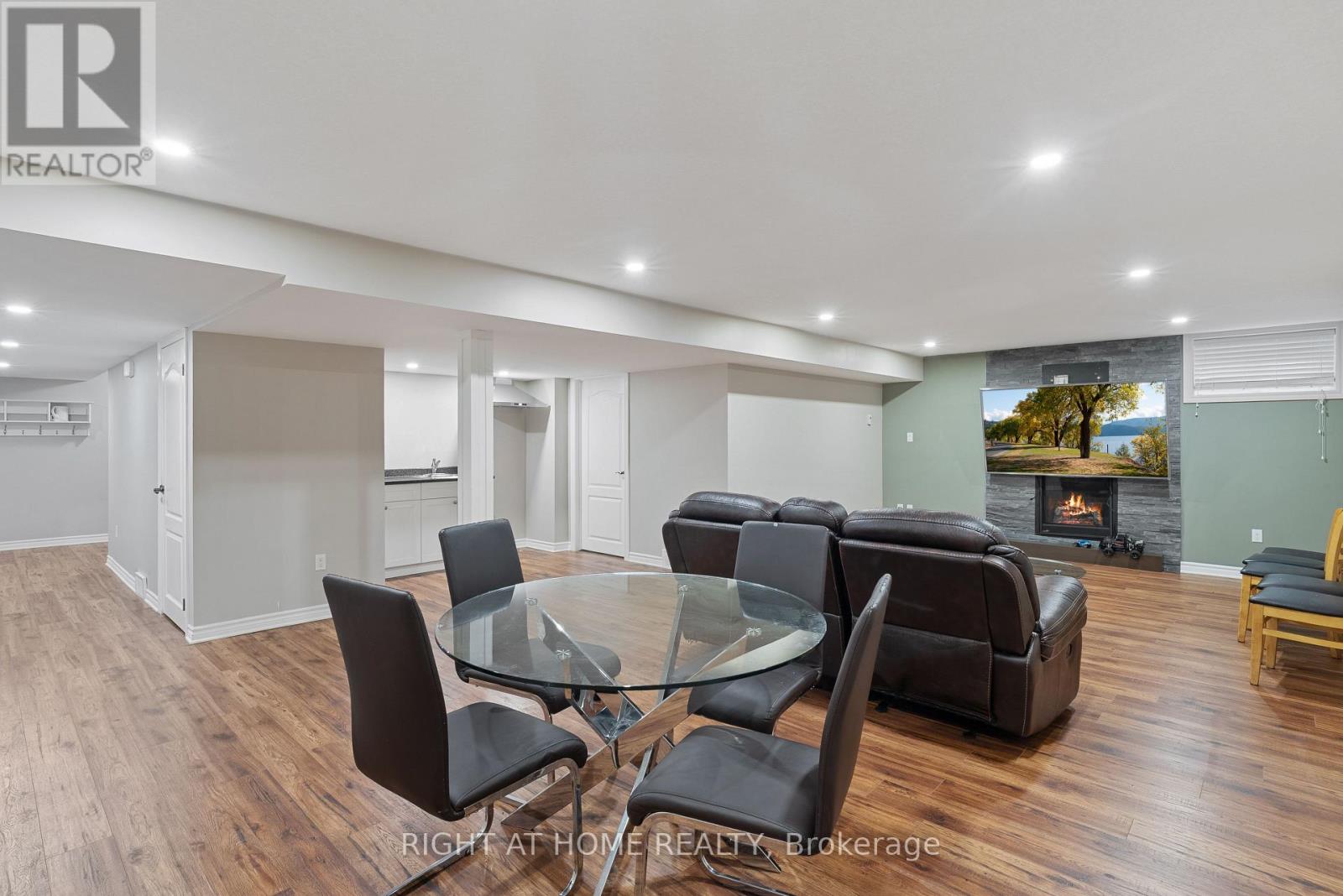 624 SUPERIOR DRIVE - Image 37