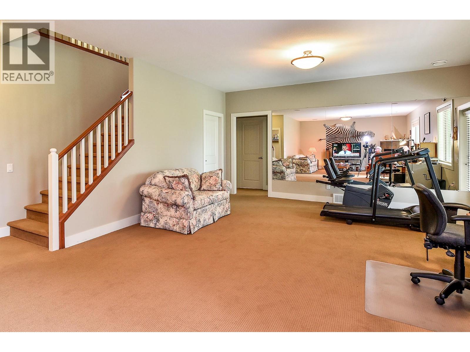#8 2450 Selkirk Drive - 30