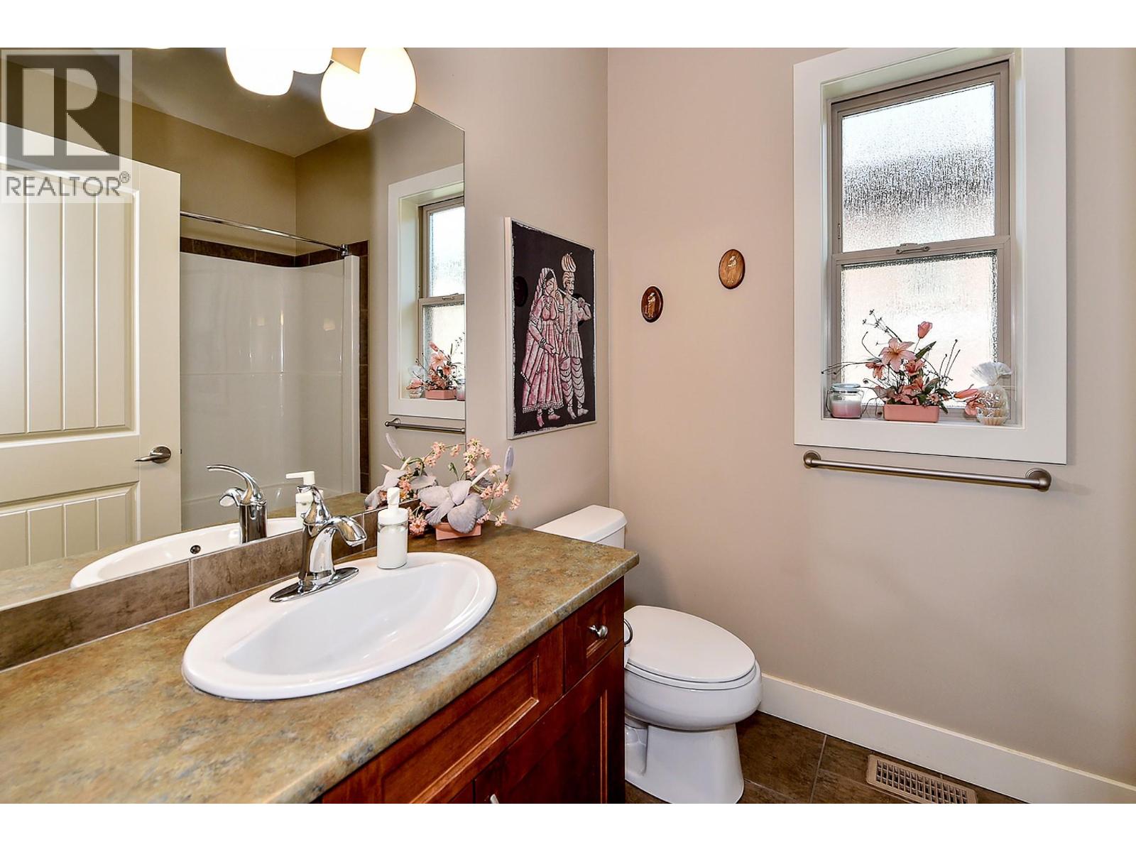 #8 2450 Selkirk Drive - 8
