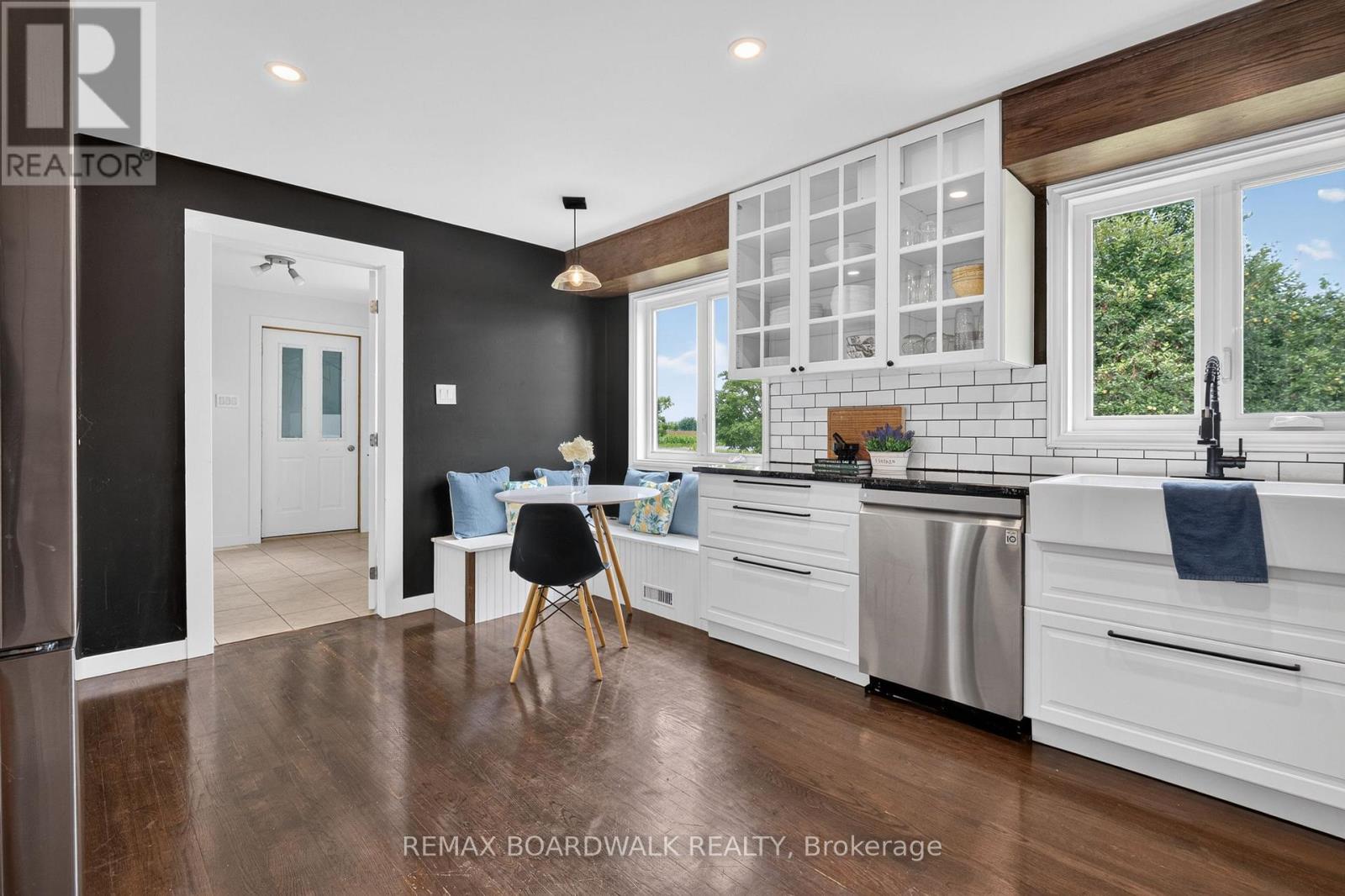 10104 MARIONVILLE ROAD - Image 10