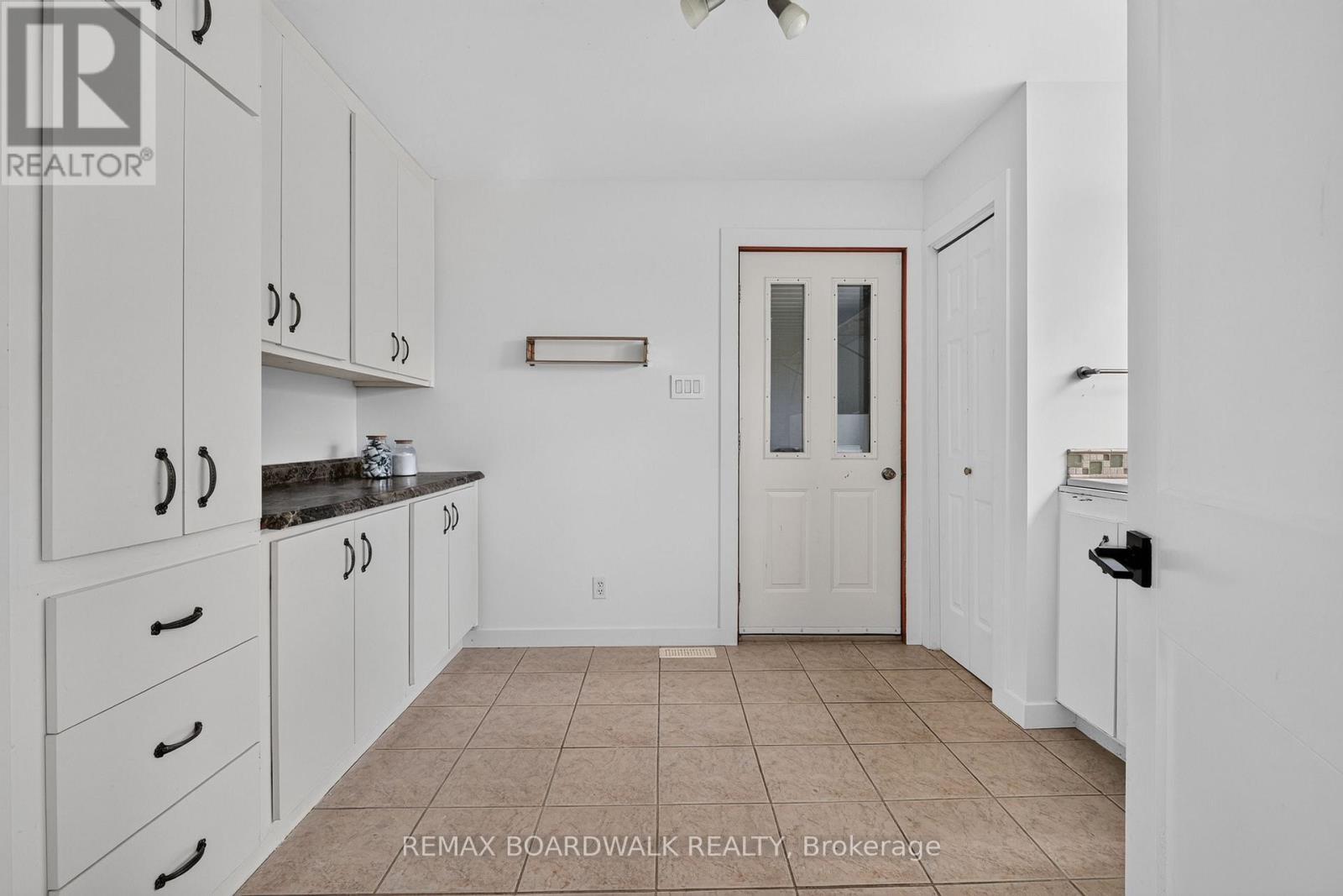 10104 MARIONVILLE ROAD - Image 12