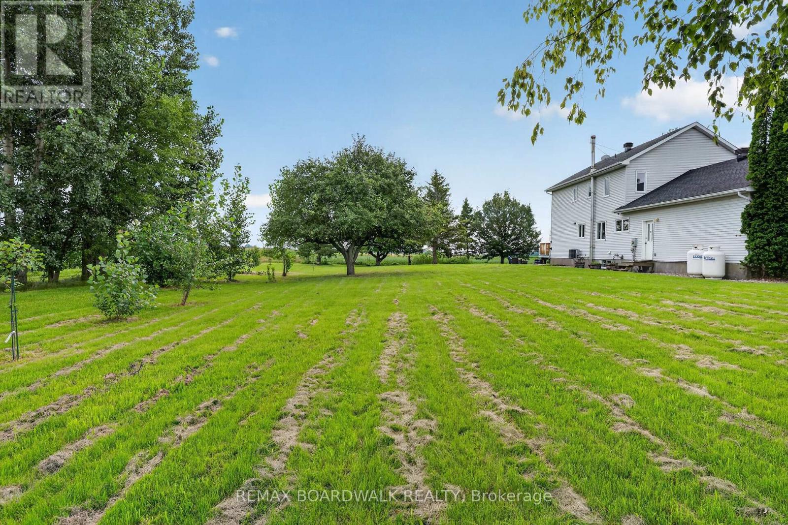 10104 MARIONVILLE ROAD - 33