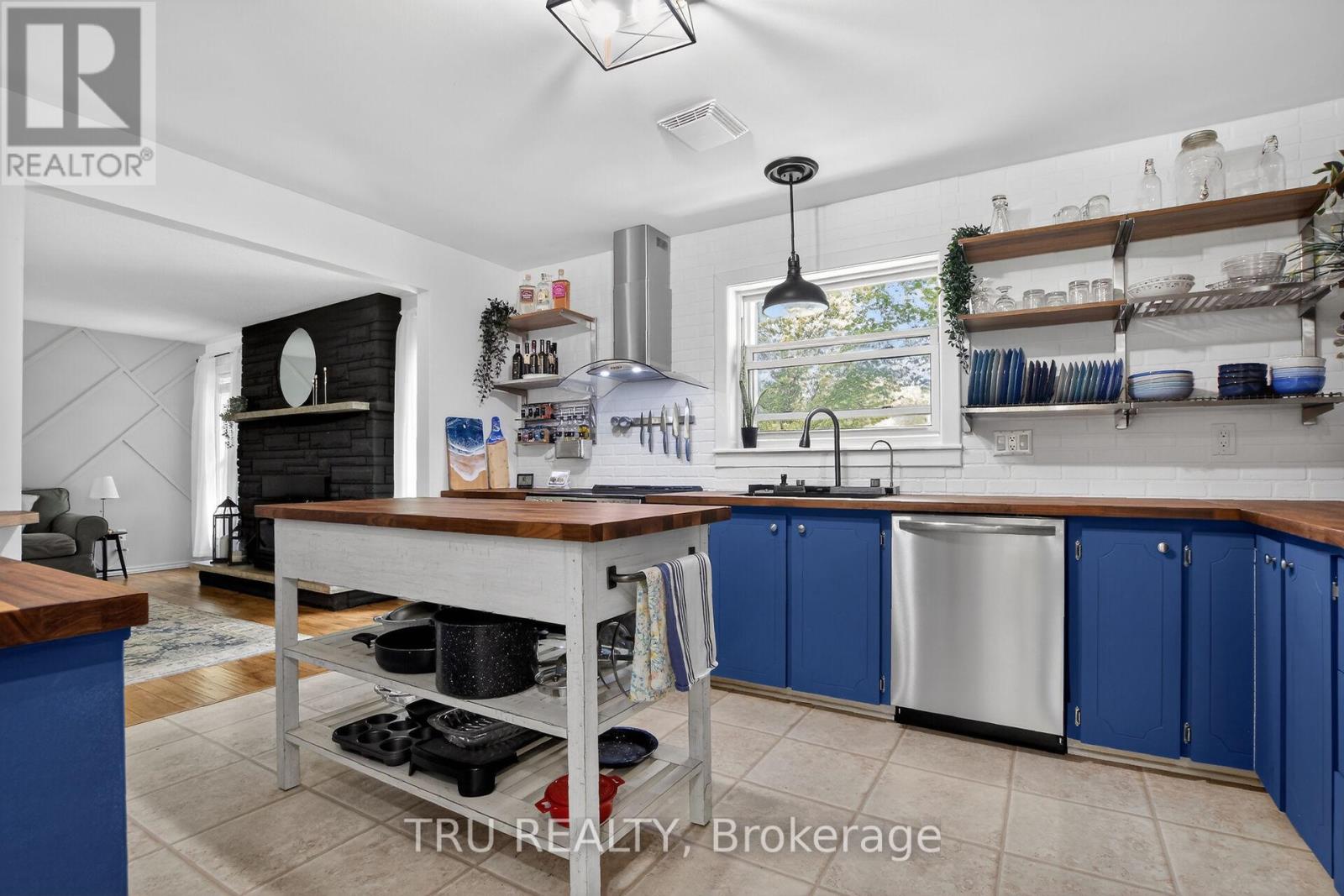 3910 HIGHLAND ROAD - Image 10