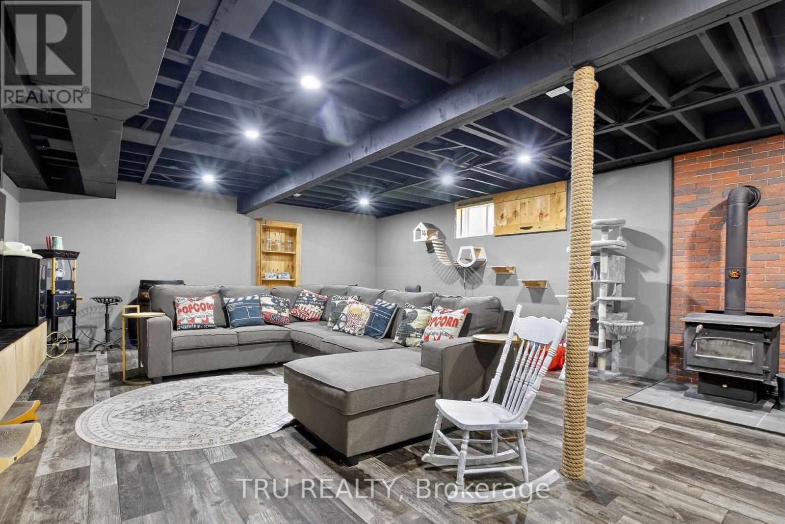 3910 HIGHLAND ROAD - Image 24