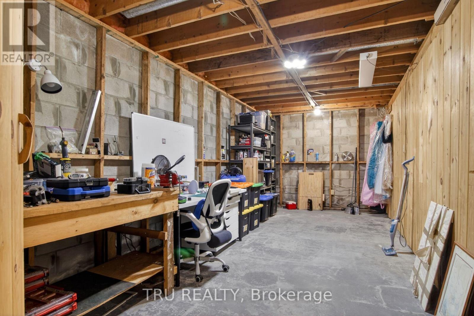 3910 HIGHLAND ROAD - Image 28