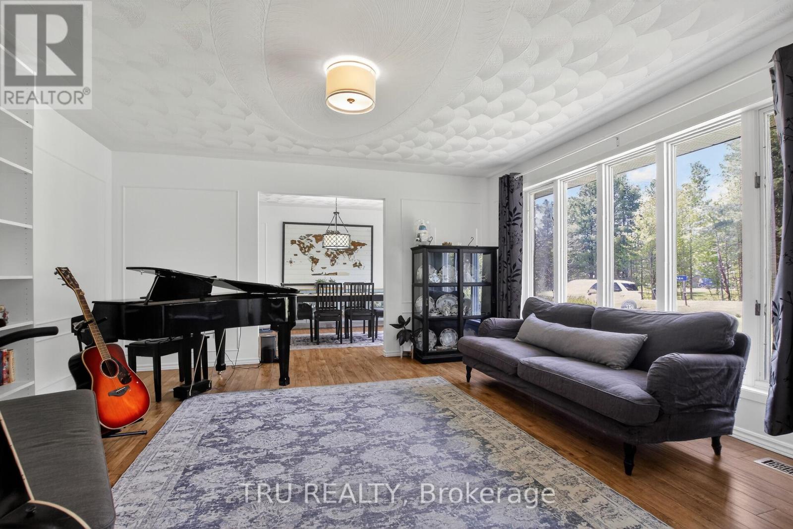 3910 HIGHLAND ROAD - Image 5