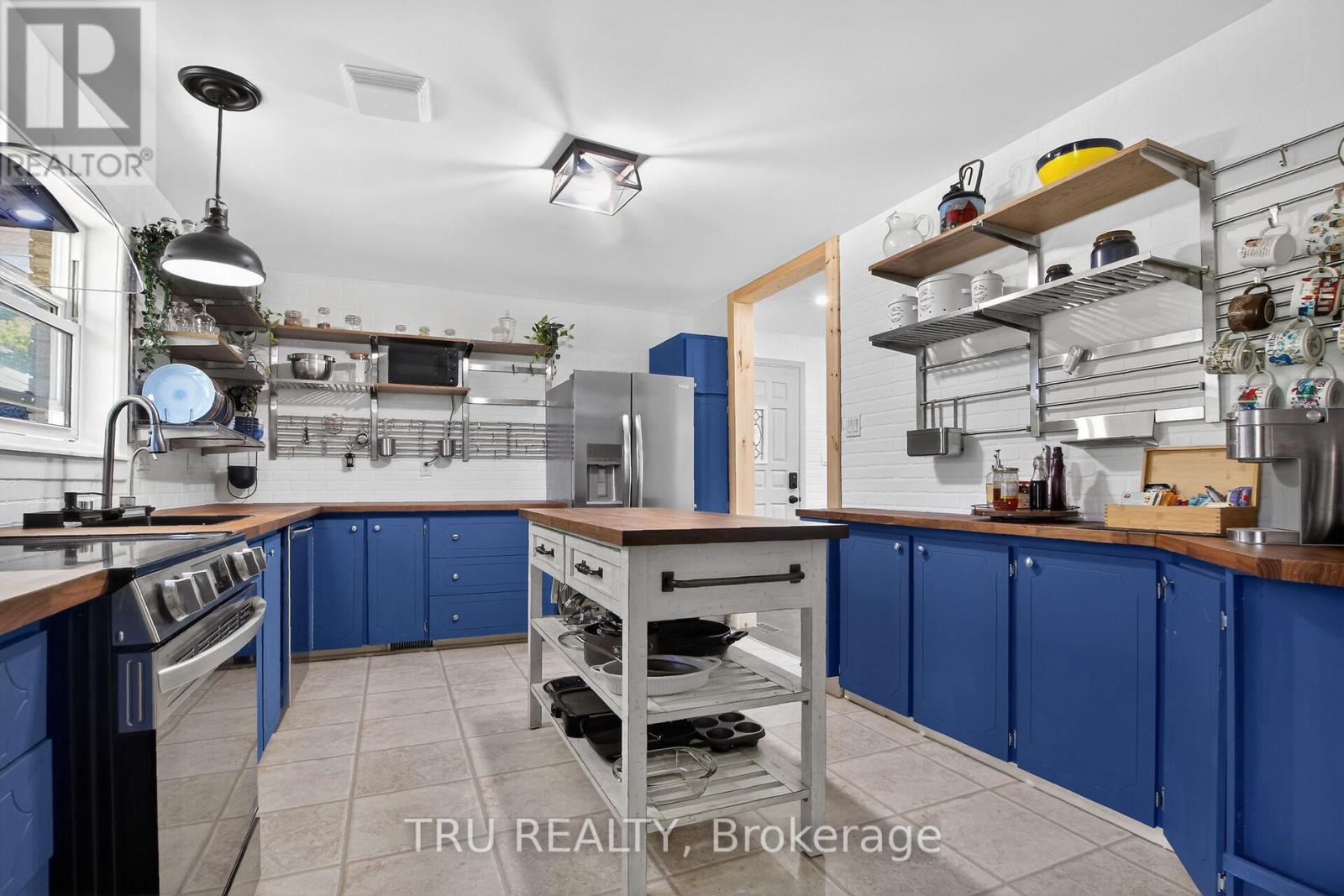 3910 HIGHLAND ROAD - 9