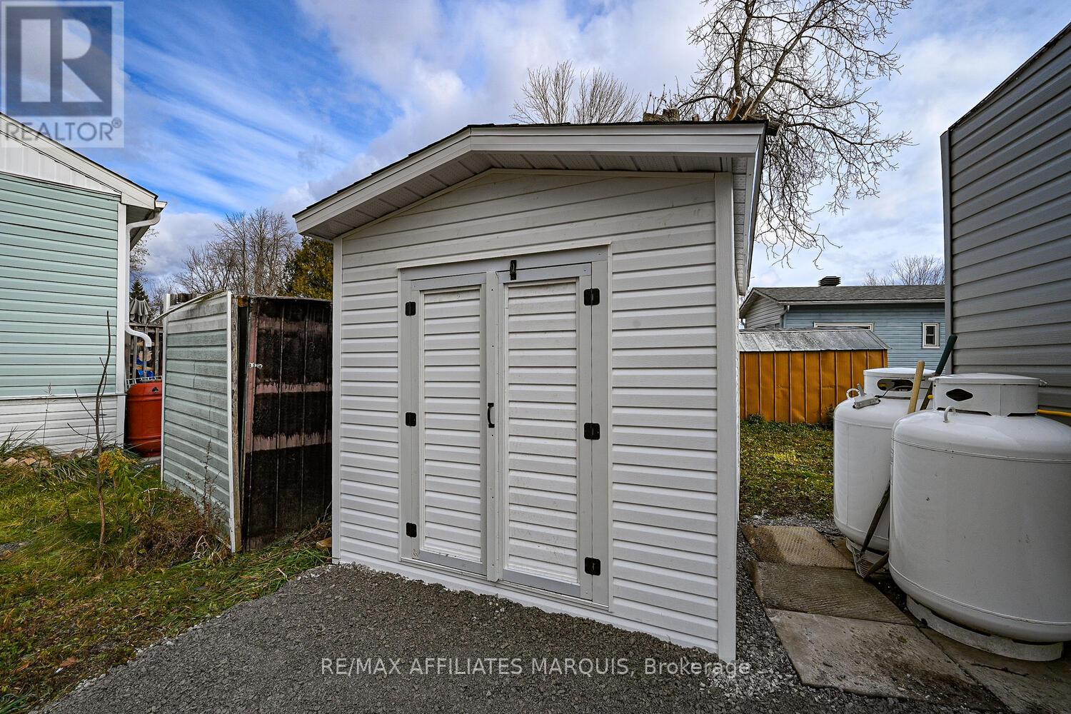 418 NICOLE STREET - 30