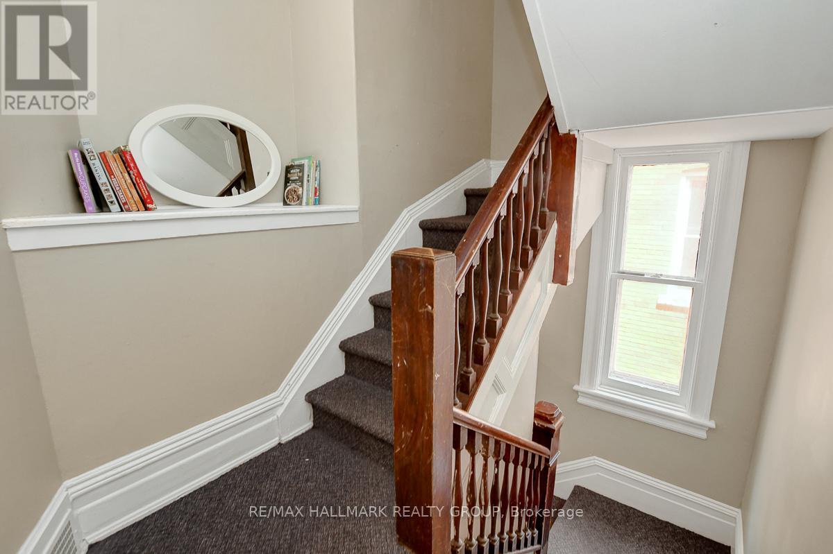 5 Bed, 5 Bath Multi-Family for Sale in Ottawa – 120 STRATHCONA AVENUE, Ottawa – MLS# X13672762 - Image 15