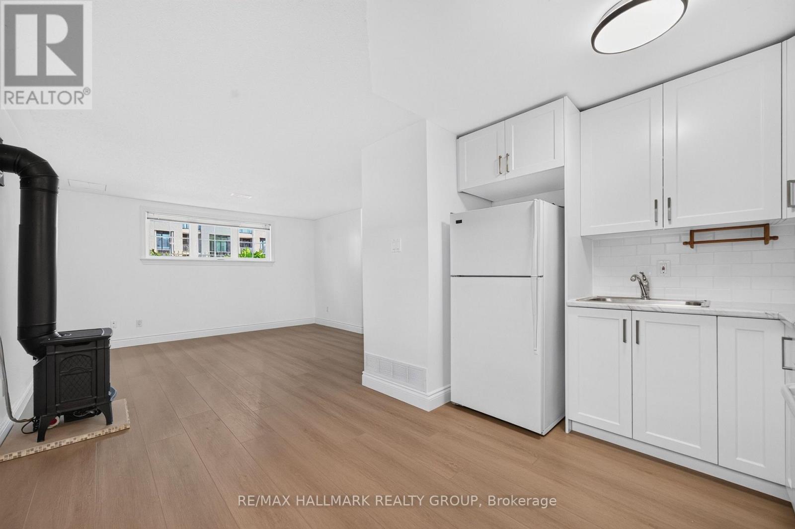 1 Bed, 1 Bath House for Rent in Ottawa – 44 CENTREPOINTE DRIVE, Ottawa – MLS# X13672874 - Image 18