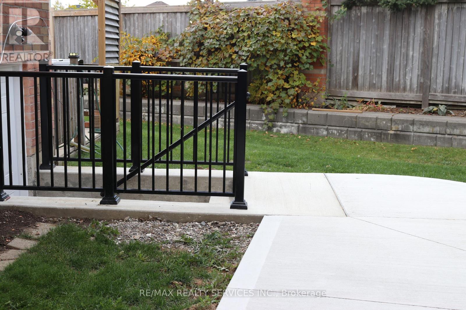 42 Brambirch Crescent, Brampton (Northwest Sandalwood Parkway), Ontario, L7A1V1, Brampton (Northwest Sandalwood Parkway), Ontario — photo 5 of 5