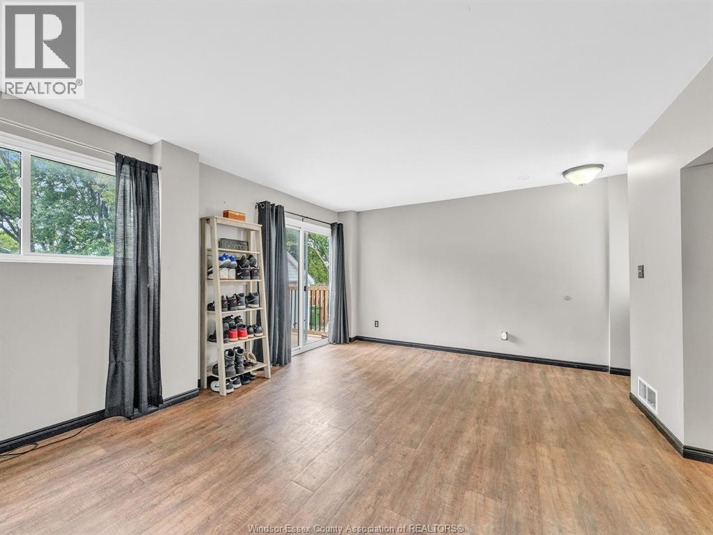 103 LAIRD - Image 11
