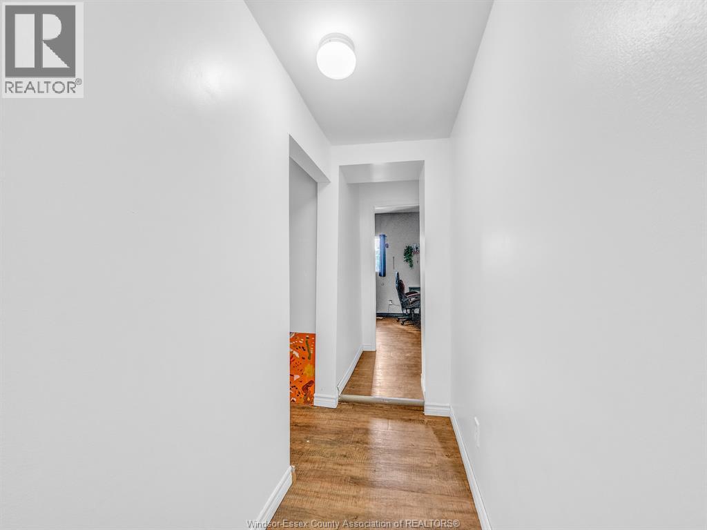 103 LAIRD - Image 18