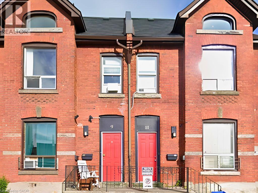 Photo of 11 WENTWORTH Street