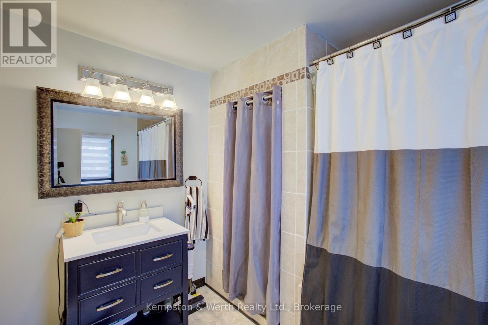 30 CAMPBELL ST STREET - Image 14