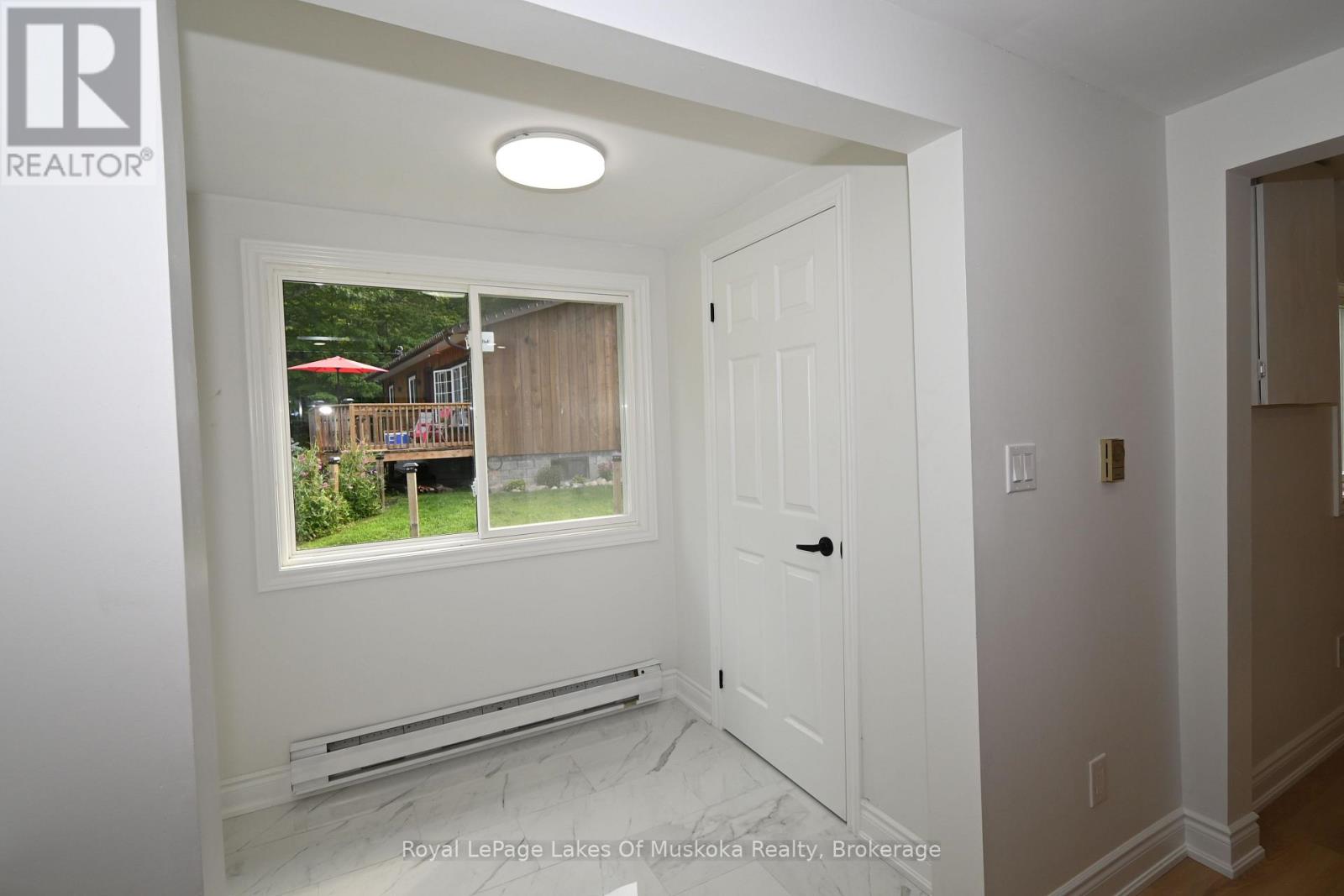 #UNIT 2 7826 LAKE JOSEPH ROAD - 4