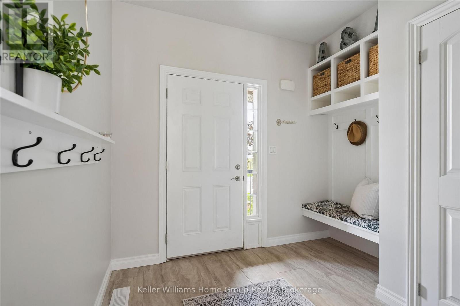 898A GZOWSKI STREET - 4