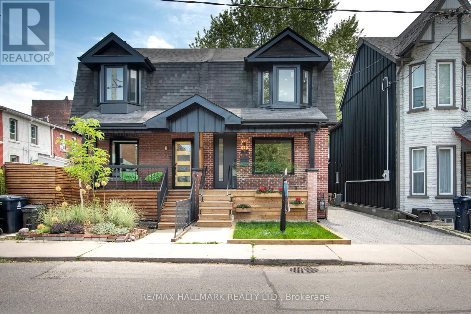 1 1/2 DELANEY CRESCENT - 3