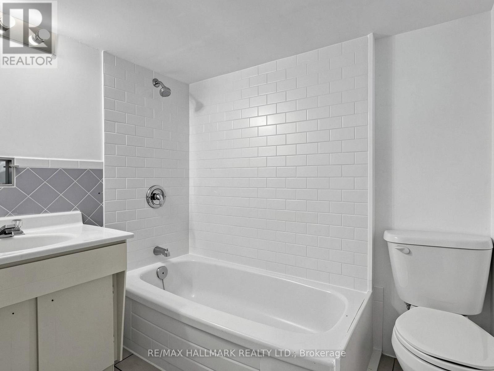182 HOLBORNE AVENUE - 27