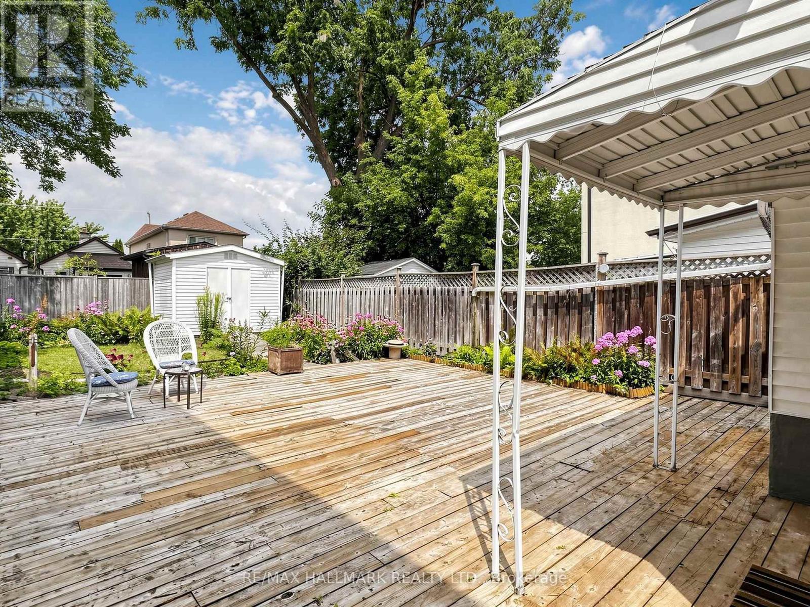 182 HOLBORNE AVENUE - 32