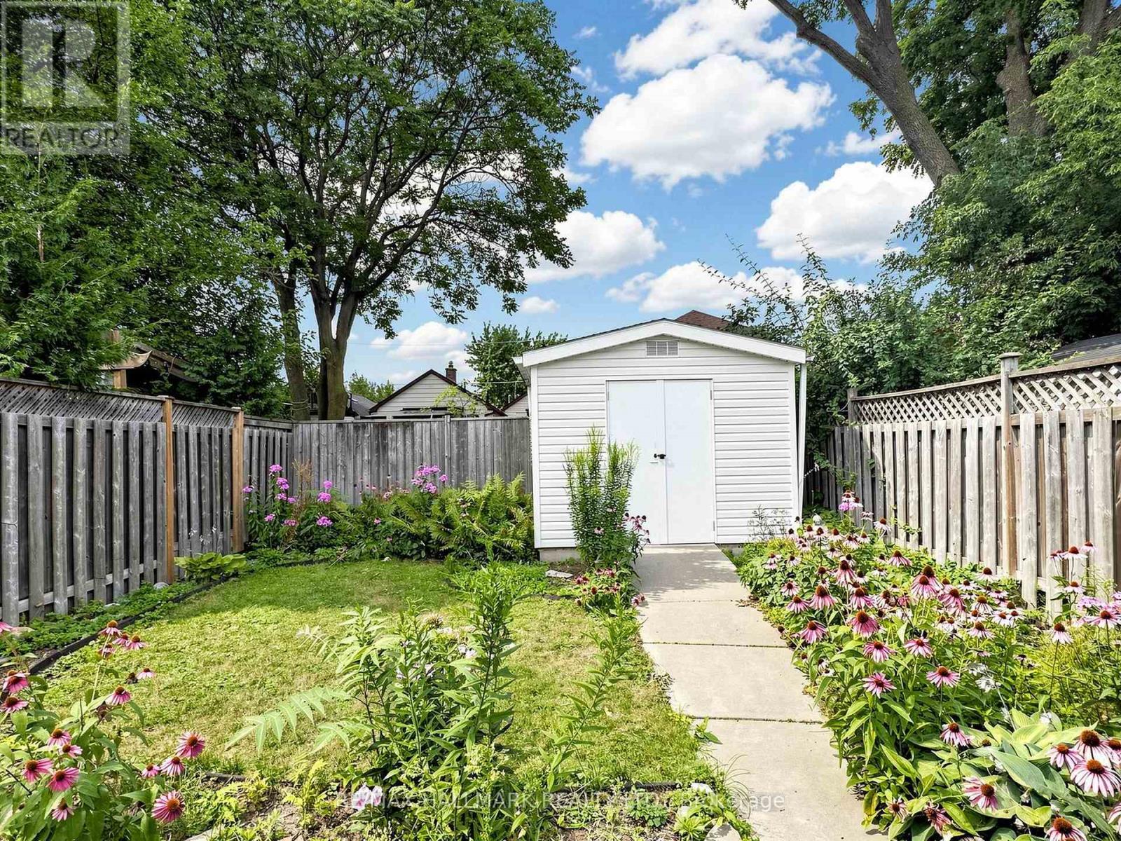 182 HOLBORNE AVENUE - 34