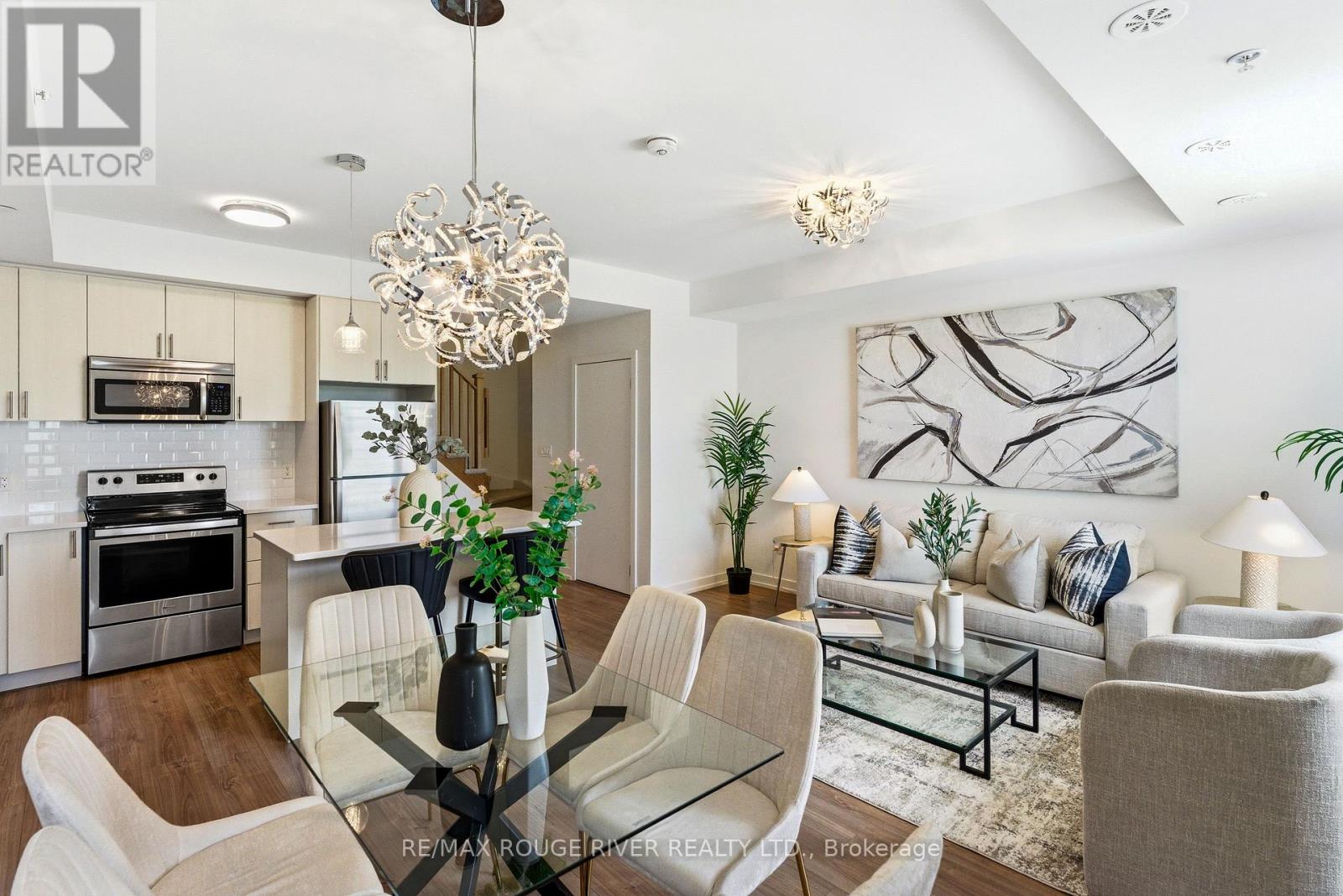 #226 1555 KINGSTON ROAD - 11