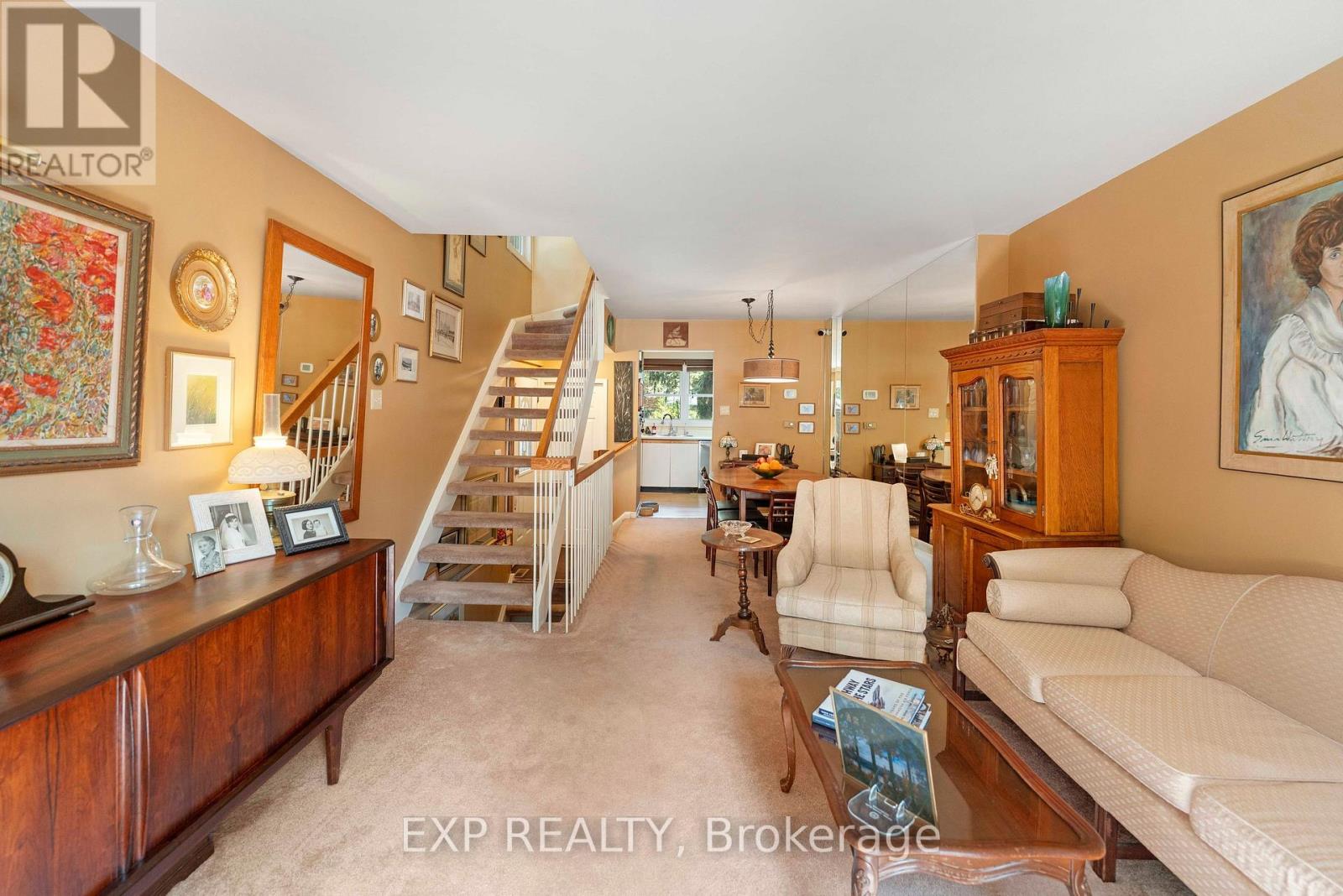 1 QUARRY COURT - 9