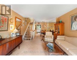 Den - 1 Quarry Court, Toronto, ON M4J5A6 Photo 9