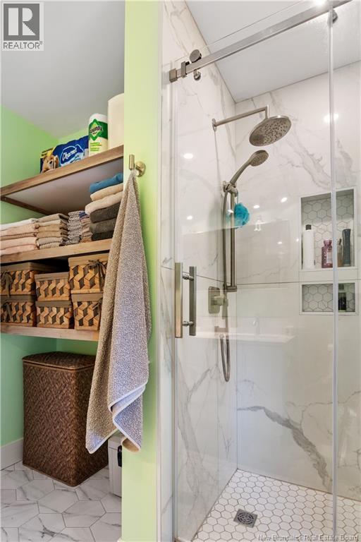 32 Allee Lion - Image 28