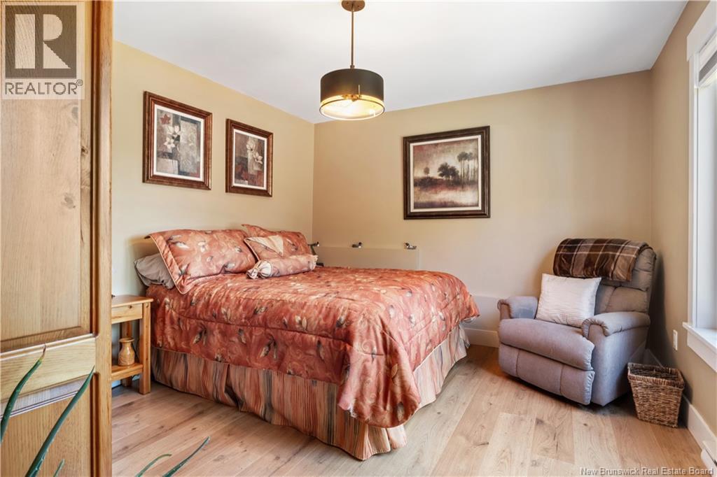 32 Allee Lion - Image 41
