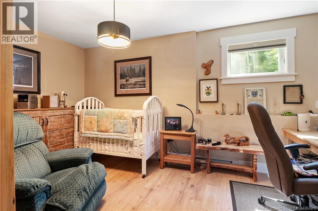 32 Allee Lion - Image 43