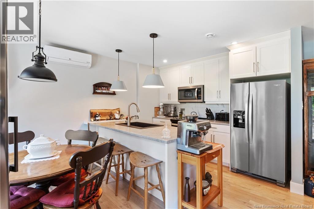 32 Allee Lion - Image 36