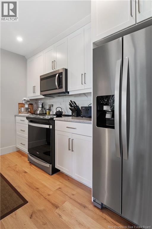32 Allee Lion - Image 38