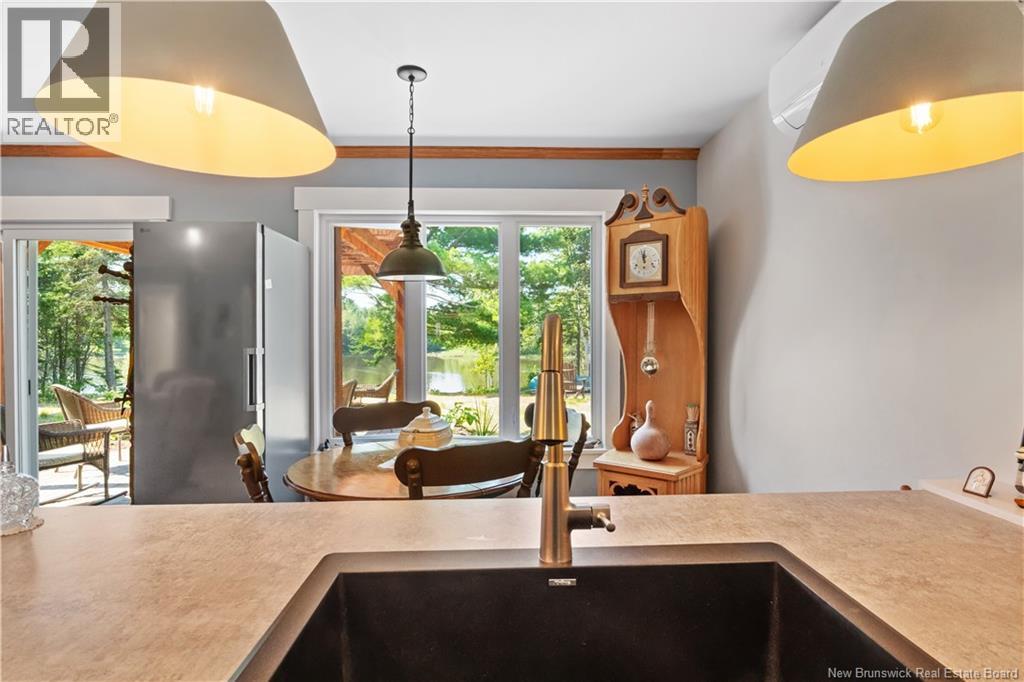 32 Allee Lion - Image 40