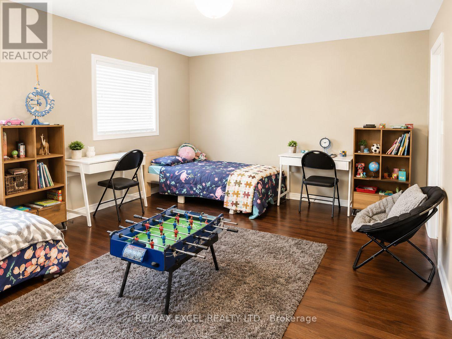 44 MATTHEW BOYD CRESCENT - 17
