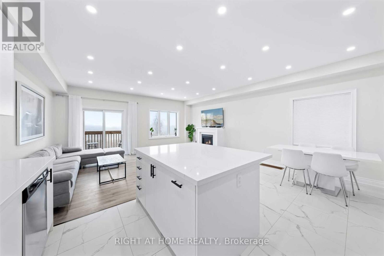 1172 PEELAR CRESCENT - 10