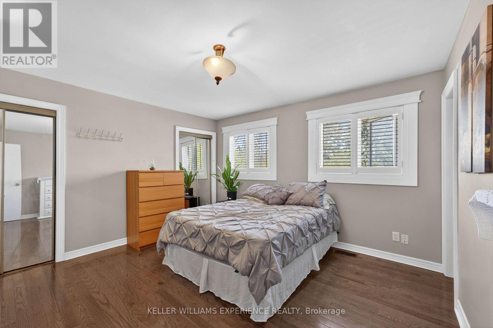 281 VICTORIA STREET E - Image 17